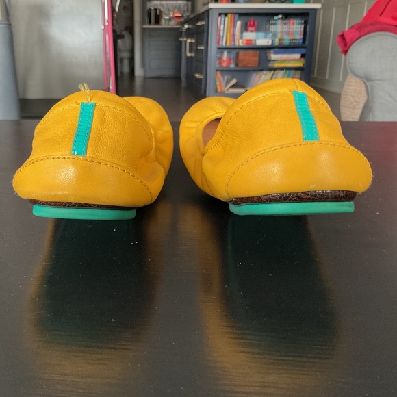 Tieks - sz 11 mustard yellow - with box, flower, bag, and shoe bag - Picture 3 of 5